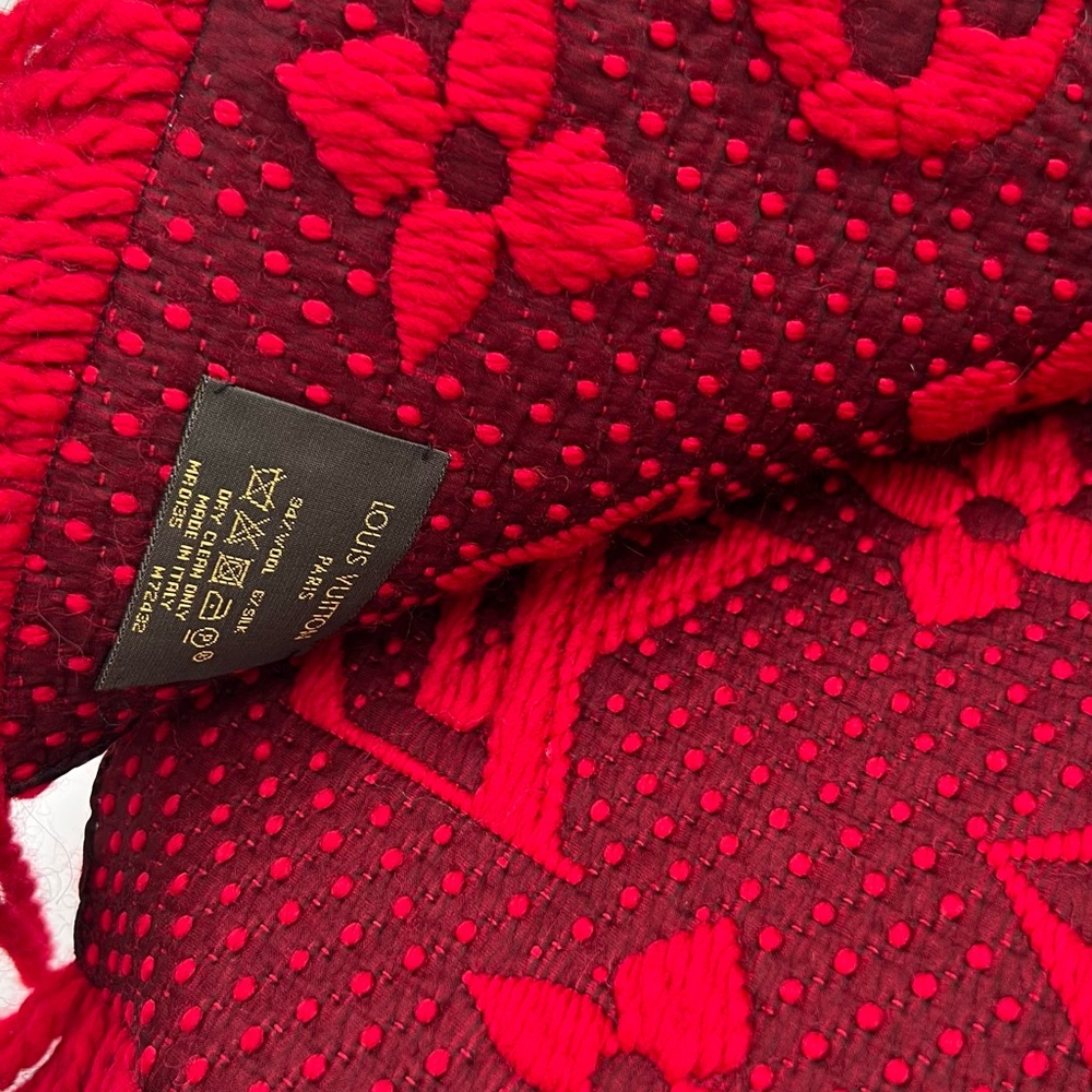 Louis Vuitton Red Wool Scarf Authentic 😍 - Picture 5 of 5